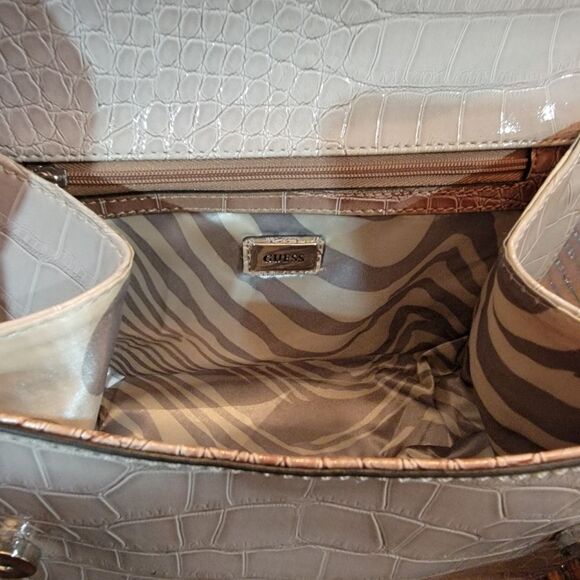 Guess Satchel purse gray animal print bow heart patent leather - Picture 4 of 13